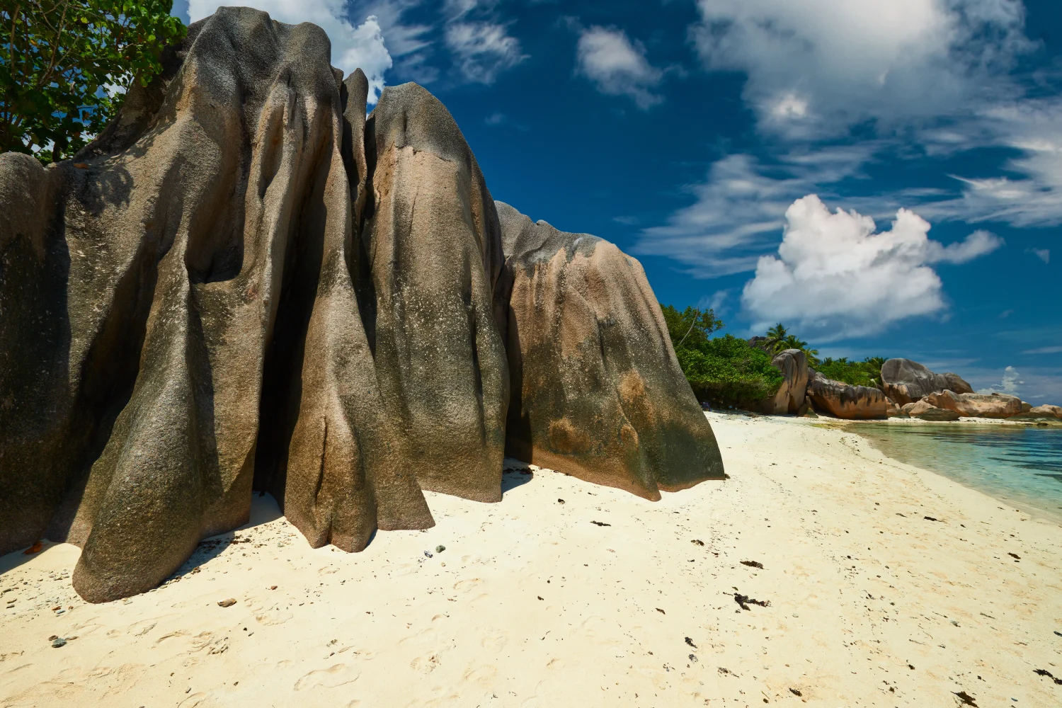 beautiful-beach-at-seychelles beautiful-beach-at-seychelles