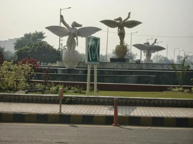 pari chowk in greater noida