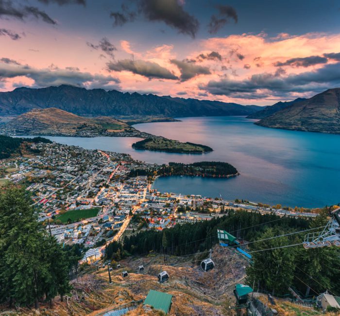 Queenstown with Lake Wakatipu at New Zealand (1) (1) Queenstown with Lake Wakatipu at New Zealand (1) (1)