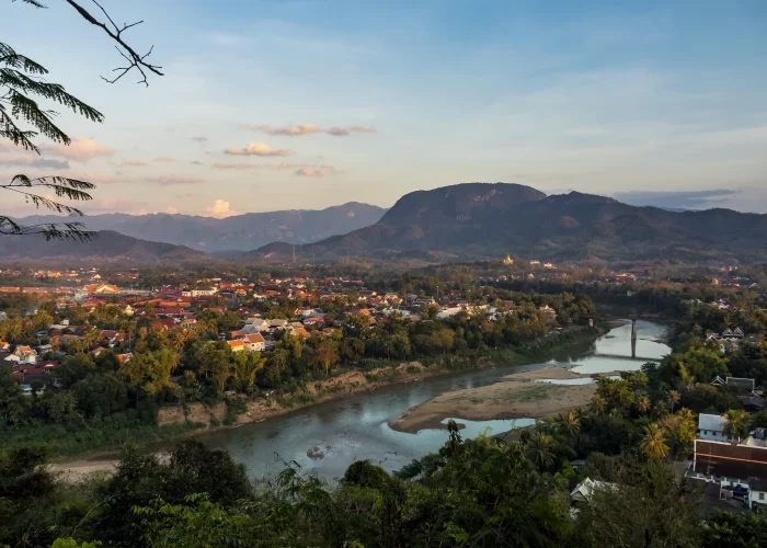 The mouth of the city is open.