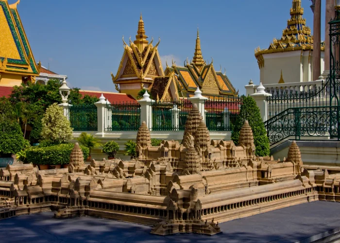 angkor-wat-at-the-royal-palace