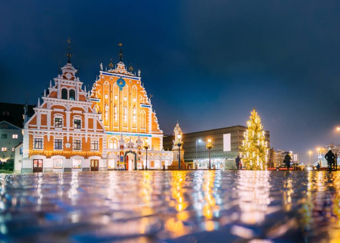 riga-latvia-town-hall-square-popular-place-with-2023-11-27-04-51-14-utc (1) (1)