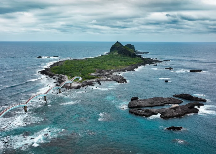 sanxiantai-in-taiwan-features-a-bridge-and-rocky-c-2025-08-11-11-53-41-utc