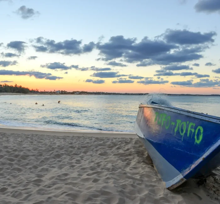 tofo-beach-mozambique-july-3-2012-fishing-boat-tofo-beach-sunset-mozambique-tofo-beach-is-dive-capital-mozambique (1) tofo-beach-mozambique-july-3-2012-fishing-boat-tofo-beach-sunset-mozambique-tofo-beach-is-dive-capital-mozambique (1)